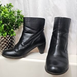 SOLD---Gia heel boots